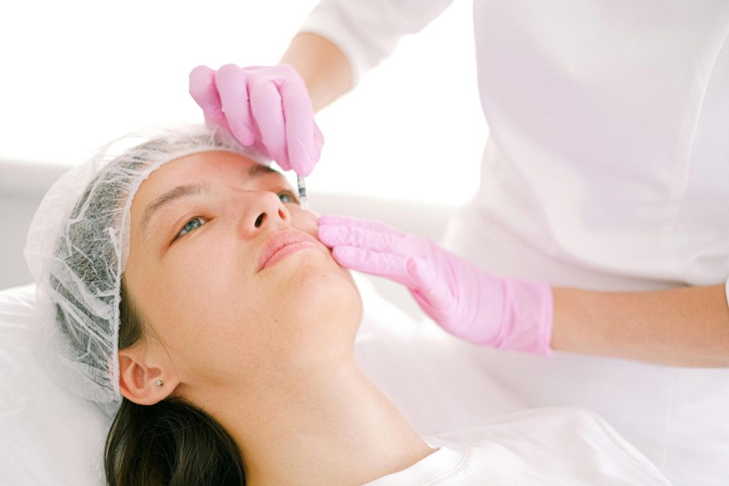 La moda del ácido hialurónico: estética y seguridad del retoque